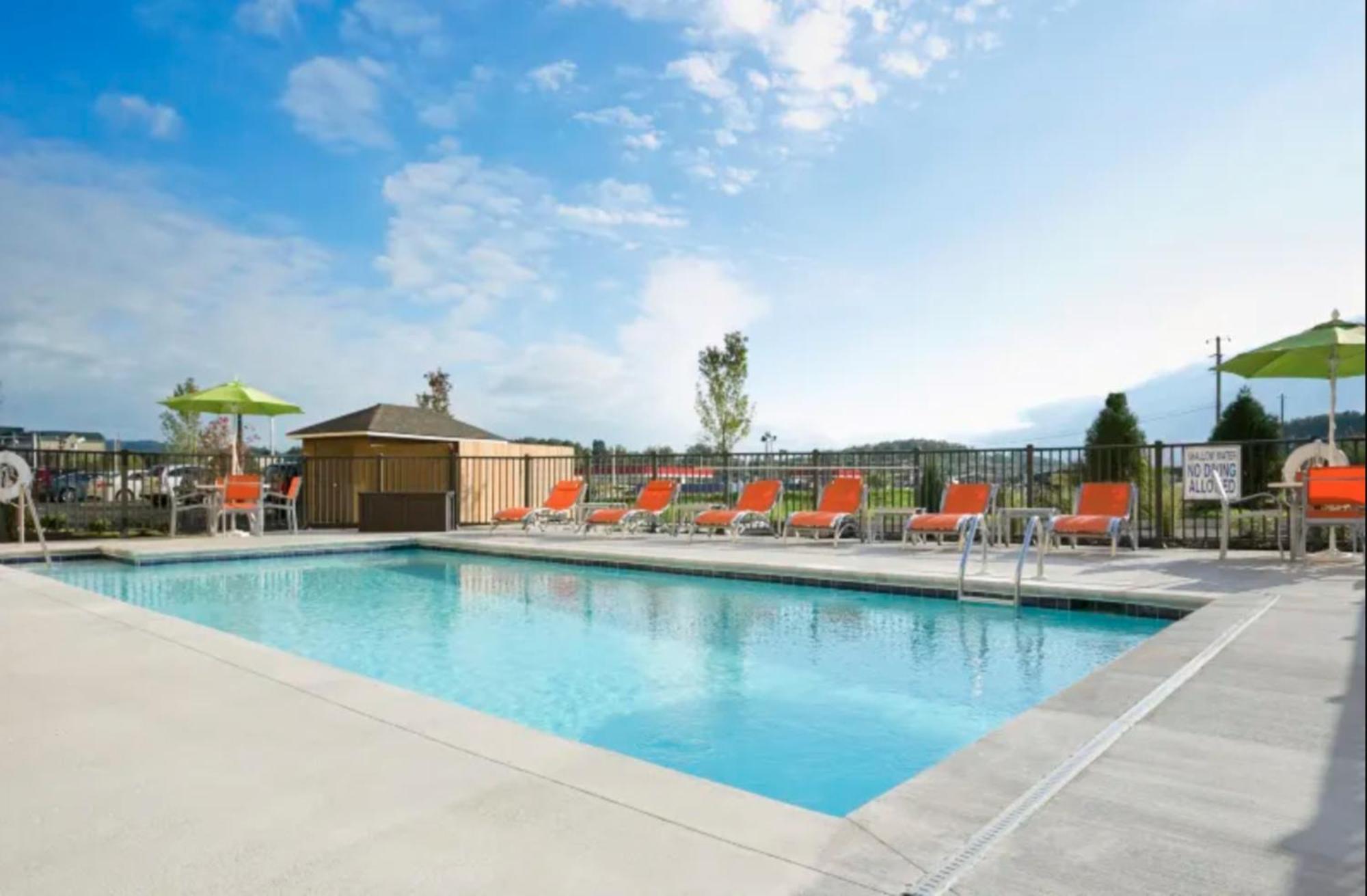 Hampton Inn Knoxville Clinton I-75 Екстериор снимка