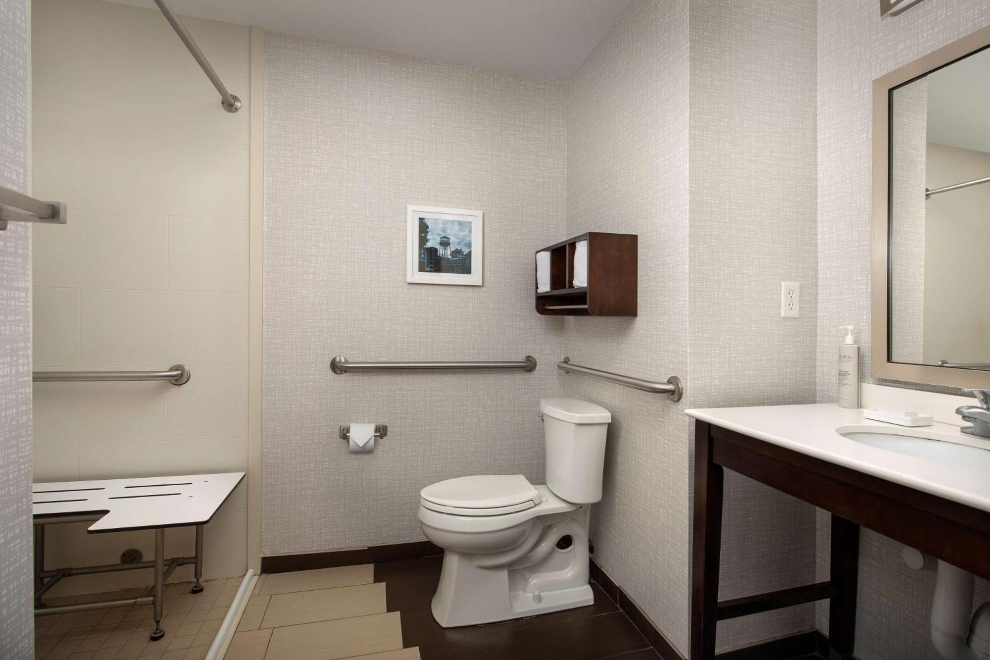 Hampton Inn Knoxville Clinton I-75 Екстериор снимка