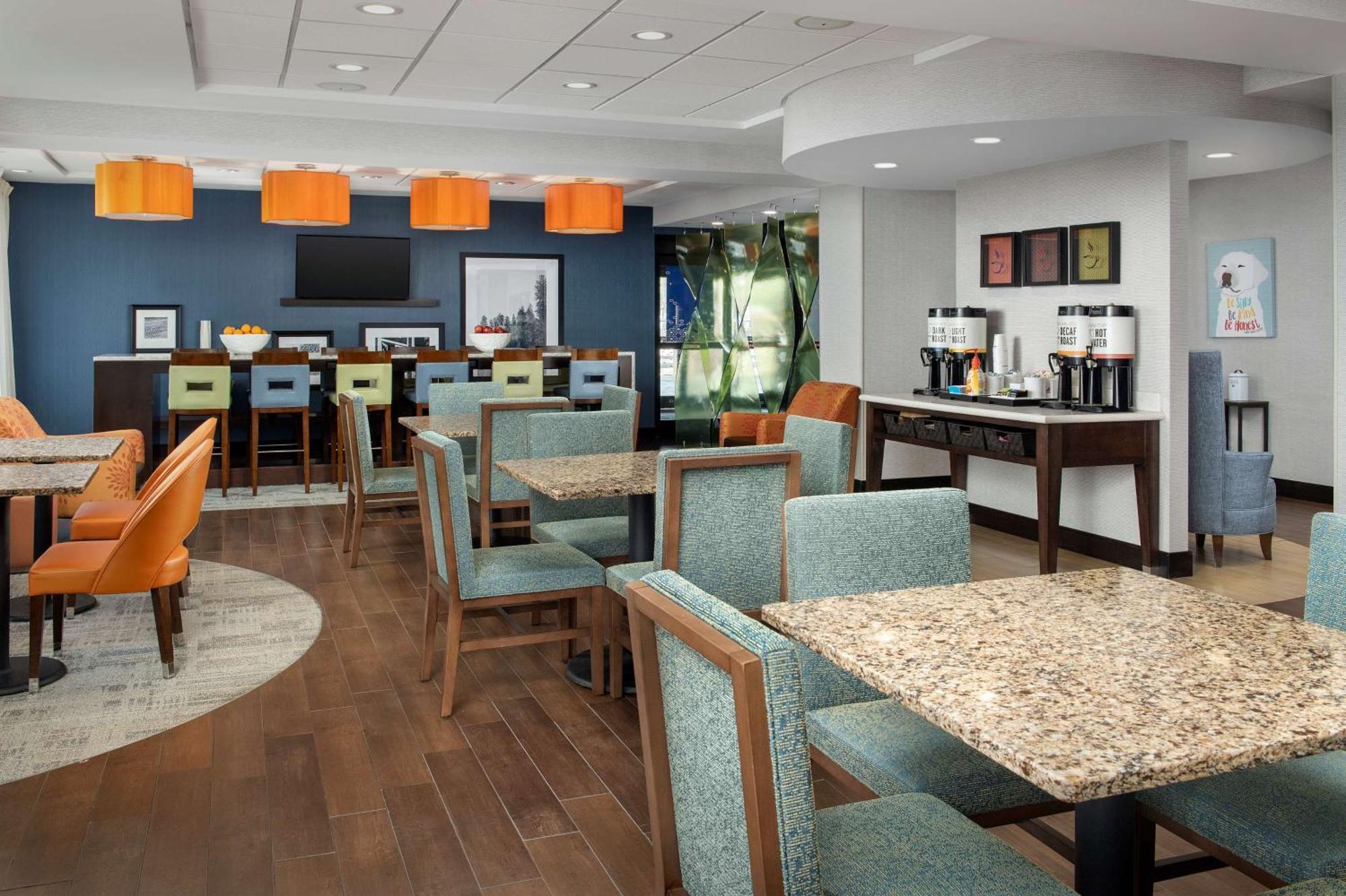 Hampton Inn Knoxville Clinton I-75 Екстериор снимка