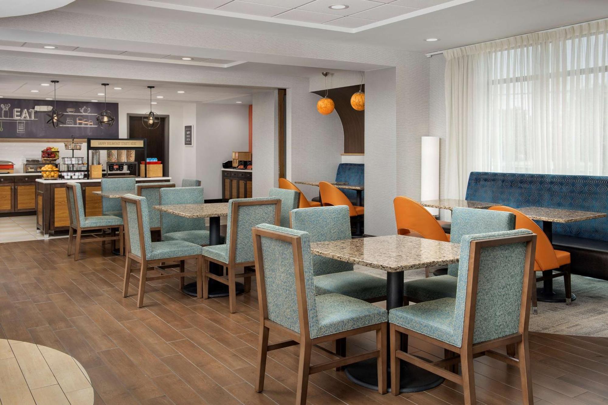 Hampton Inn Knoxville Clinton I-75 Екстериор снимка
