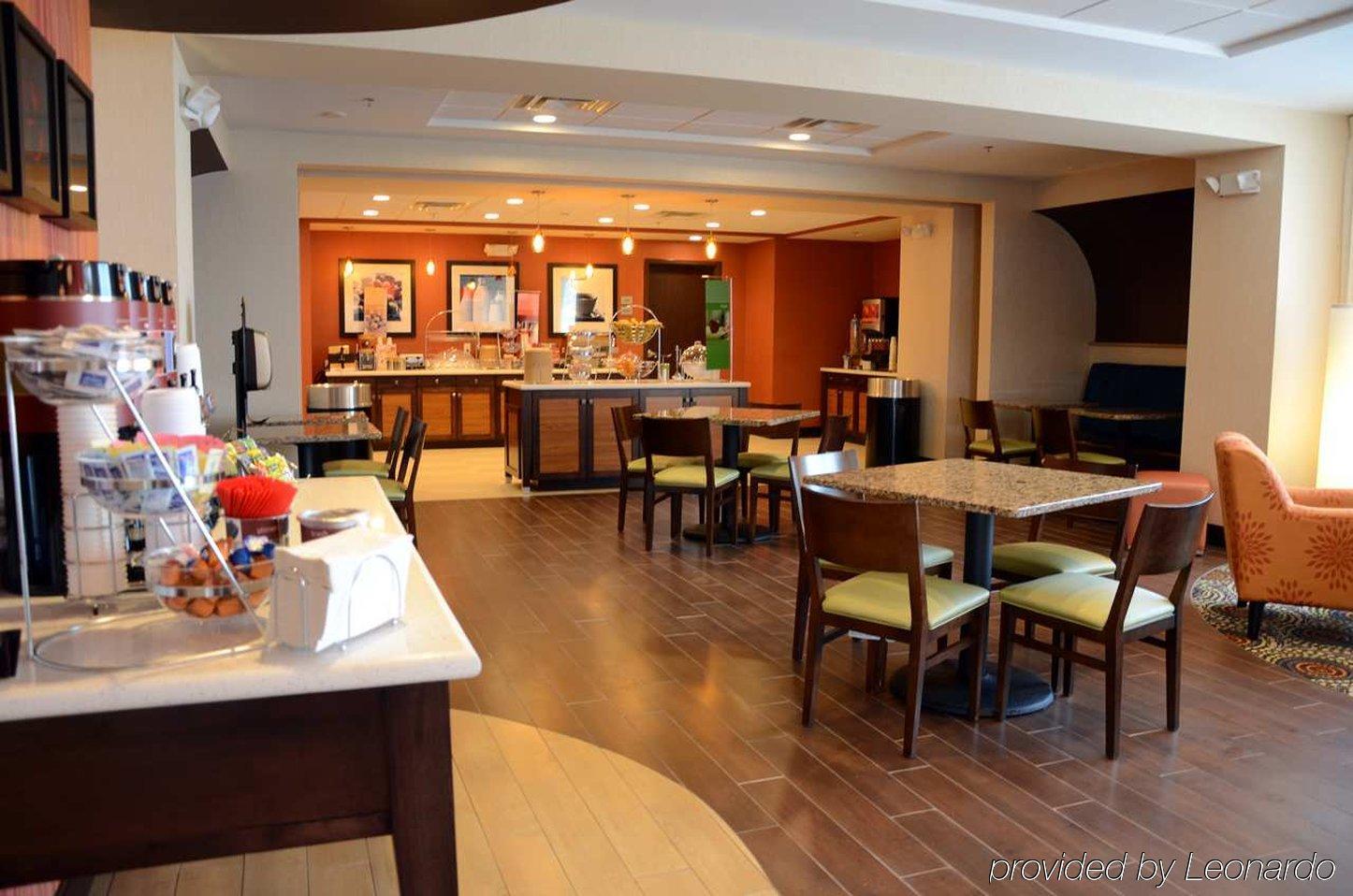 Hampton Inn Knoxville Clinton I-75 Екстериор снимка